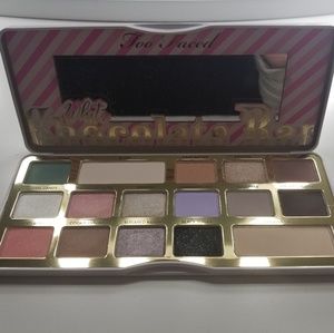 White chocolate bar palette